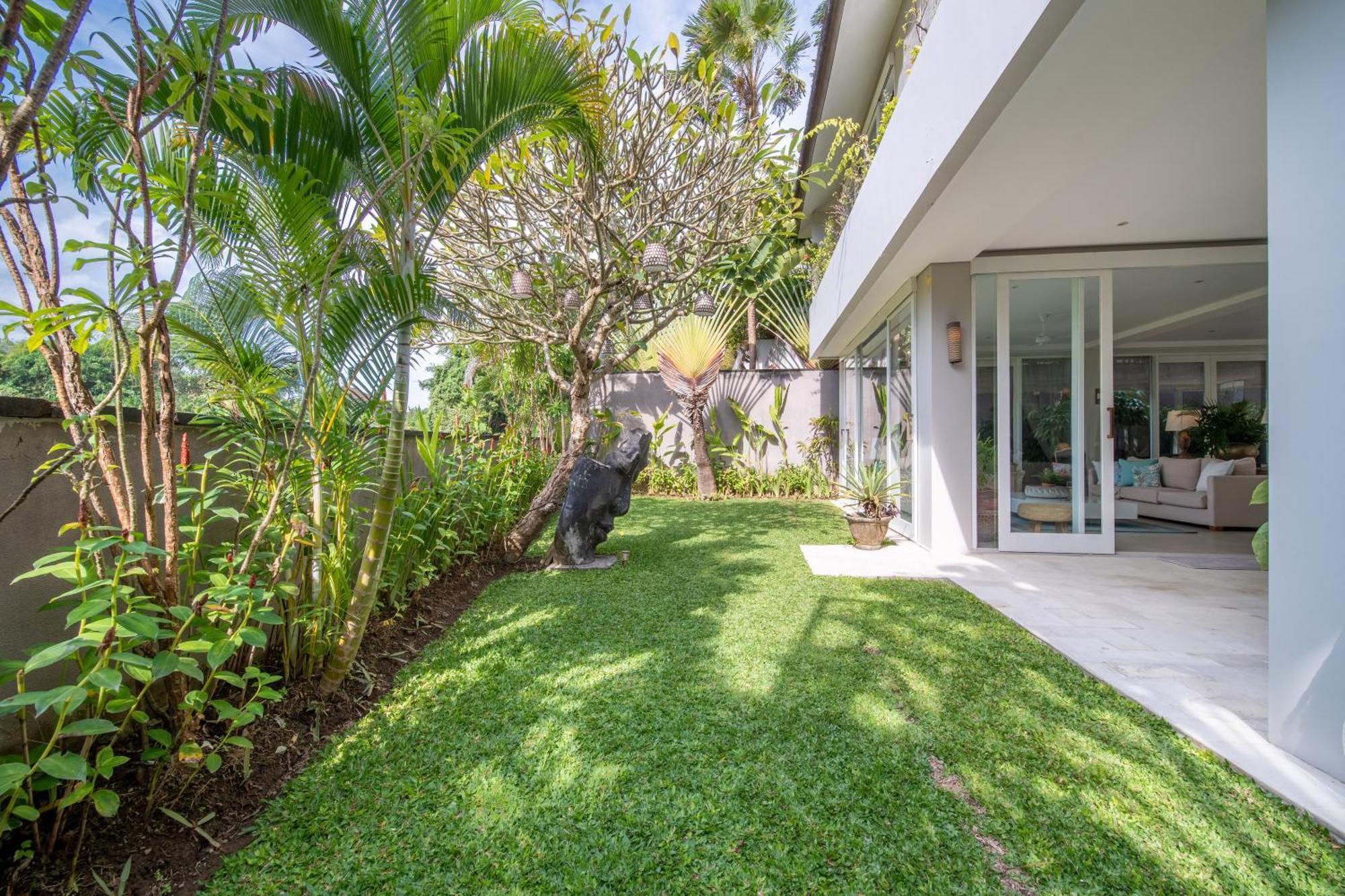 Villa Sunsara 4 - Enchanting 4Br Villa In A Great Location Canggu Eksteriør billede